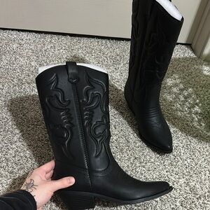 Soda Black Embroidered Heeled Boots